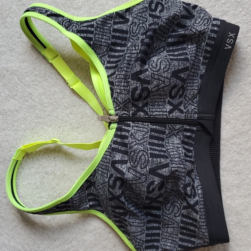 Victoria's Secret Knockout Sports Bra 32D